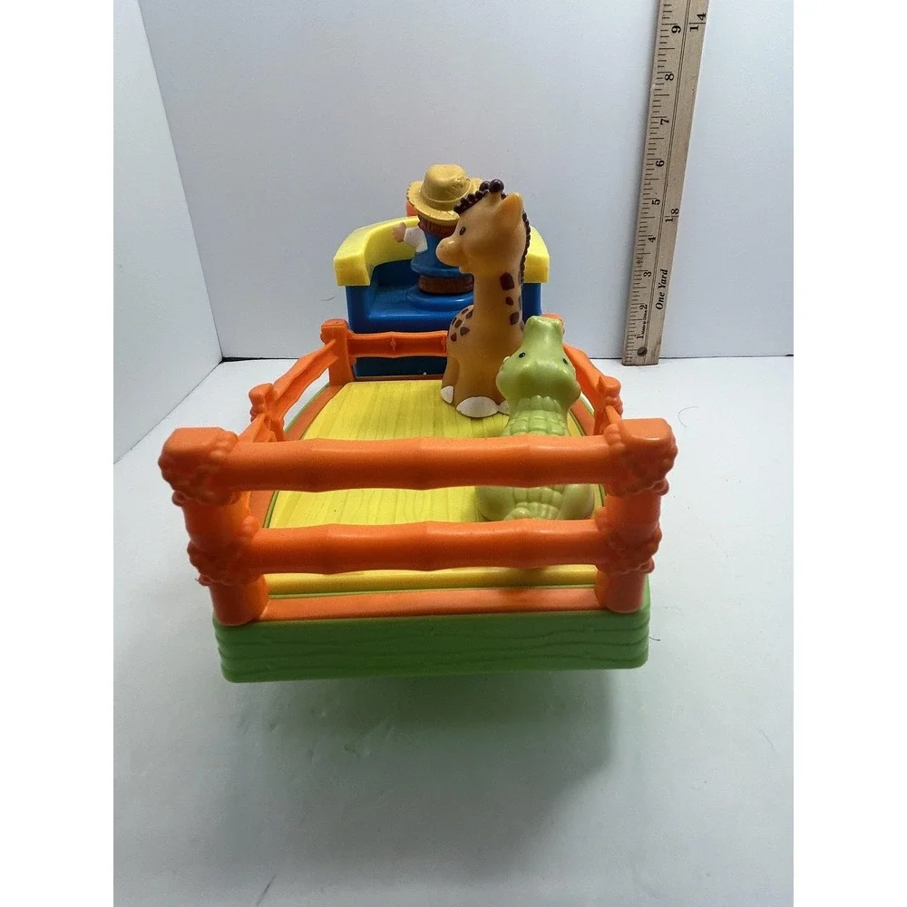 Fisher-Price Little People Blue Train Toy Vehicle Farmer Giraffe Alligator Zoo